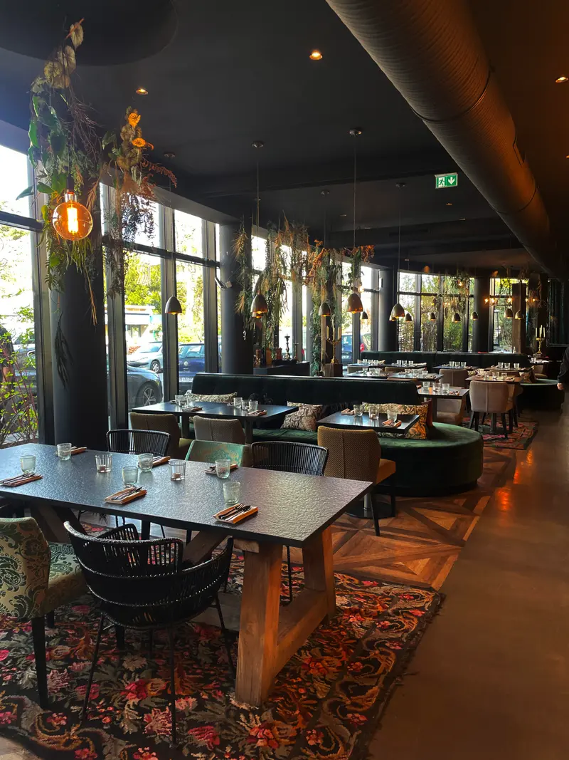 Les Mérovingiens - ambiance du restaurant